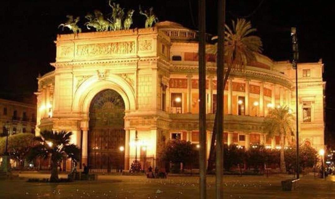 Paleemo Centro Zoe Blu Bed & Breakfast Palermo Exterior photo